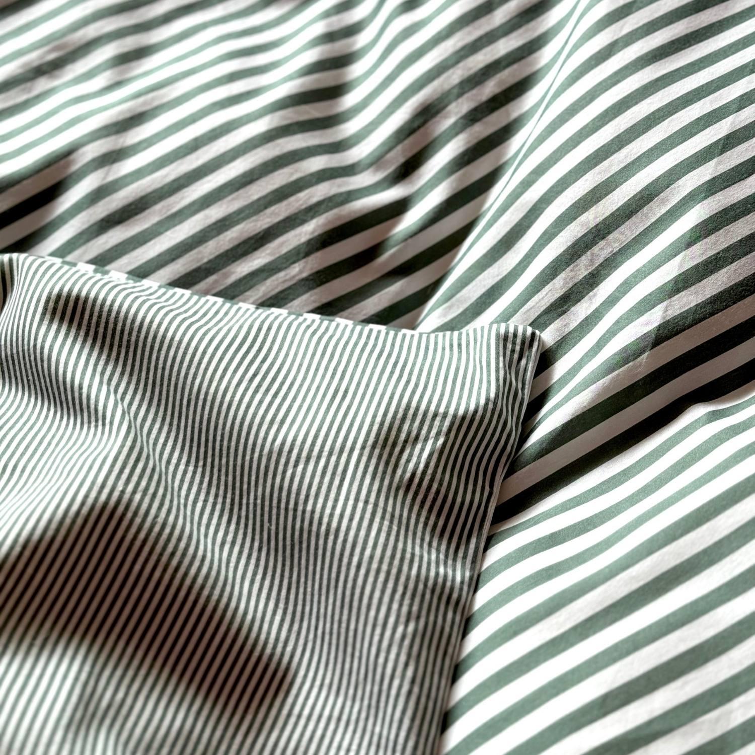 Grønt juniorsengetøj i bomuldssatin med trådtal 300 fra Quilts of Denmark